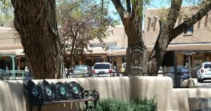praça na cidade de Taos, Novo México, EUA