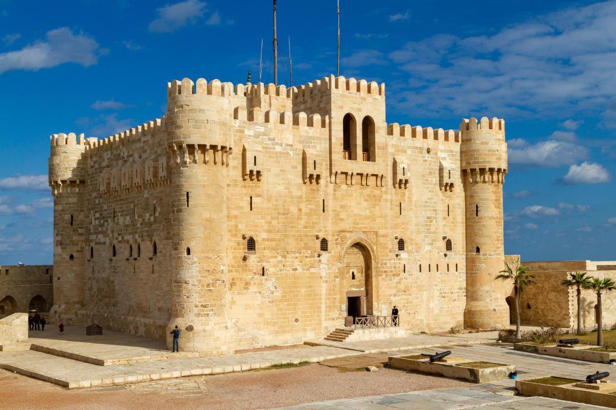 uma construção icônica da cidade, o Forte Qaitbay
