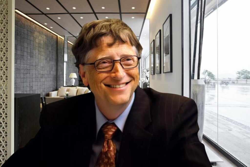 Bill Gates em uma sala de reuniões