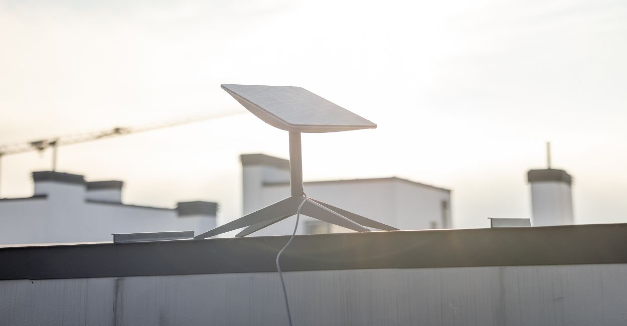 antena da starlink posicionada