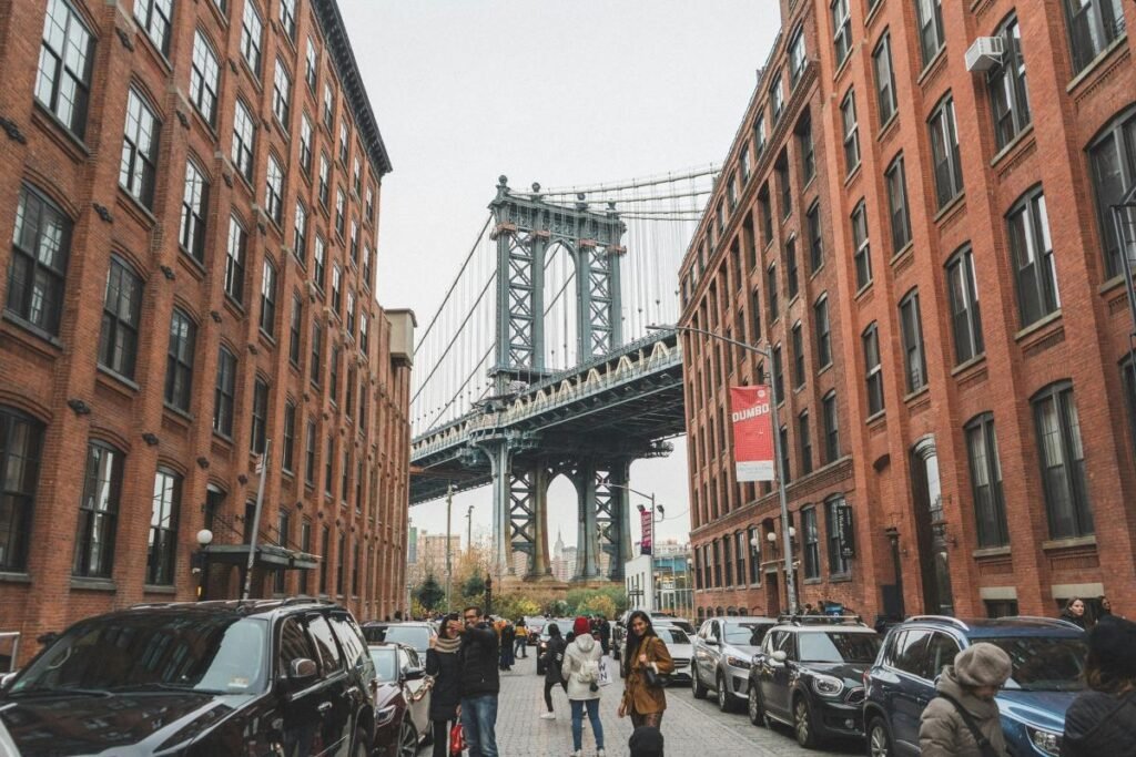 bairro do Brooklin com a famosa ponte ao fundo