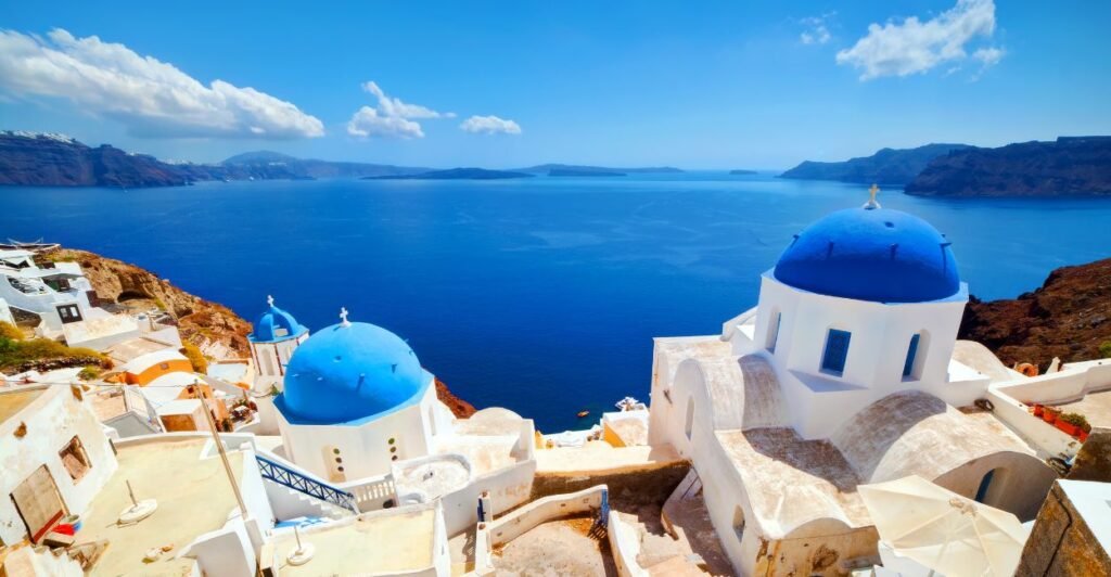 Mar Egeu: 9 Curiosidades que Vão te Surpreender 2 Santorini no Mar Egeu