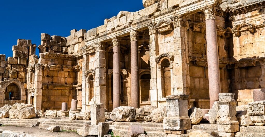 pórtico norte do templo romano